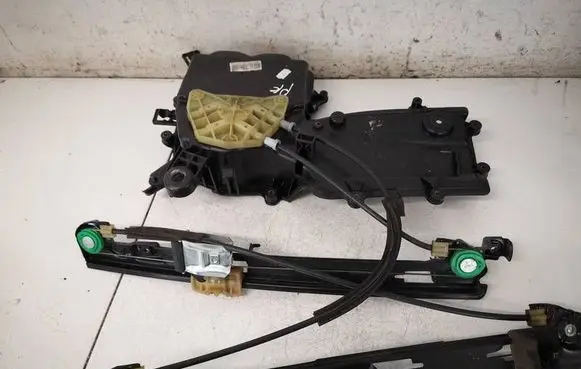 Seat Leon (1P) Sliding door window regulator with motor 1P0867435