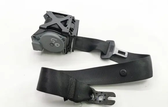 Rear seatbelt