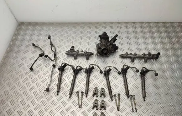 Volkswagen Touareg II Fuel injection system set 059130755BG 059130090CN 057130764AE