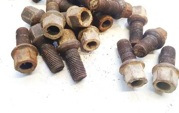 Volkswagen Polo IV 9N3 Nuts/bolts 