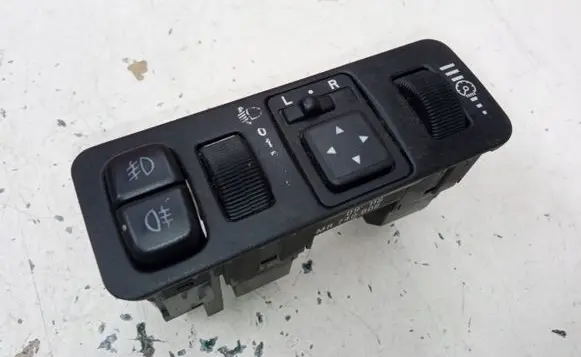 Mitsubishi Space Star Wing mirror switch