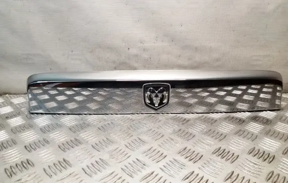 Dodge Nitro Trunk door license plate light bar 55113161A