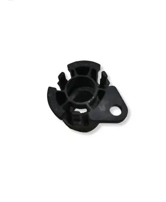 Volvo V50 Radiator mount bracket 30639749