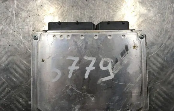 Skoda Superb B5 (3U) Engine control unit/module 2284486443 261207928 4B0906018