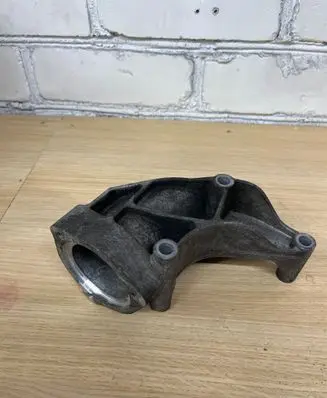 Opel Insignia A Driveshaft support bearing bracket 13349212
