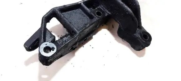 Opel Zafira A Engine mounting bracket 90538558 7135979