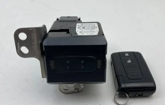 Toyota Prius (XW20) Ignition key/card 626399000 RJ24KTY