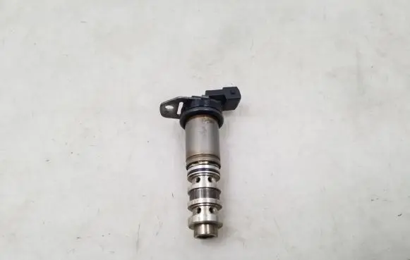 BMW 5 F10 F11 Valve 7561265
