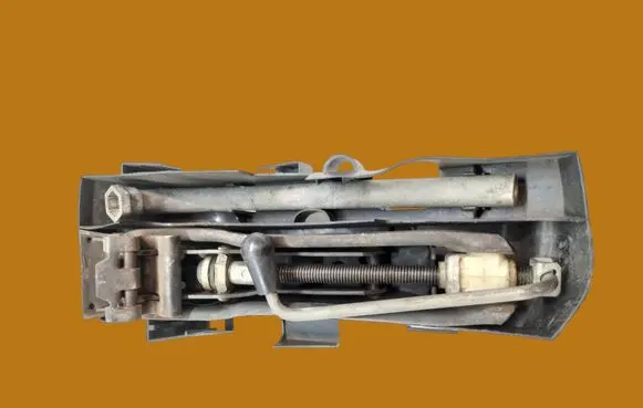 Volkswagen Polo III 6N 6N2 6NF Lift Jack 6N0011031B