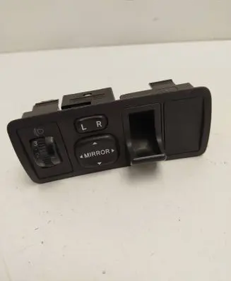 Toyota Corolla E120 E130 Wing mirror switch 183574