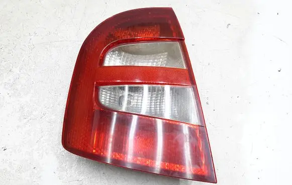 Skoda Fabia Mk1 (6Y) Rear/tail lights 6y6945095b