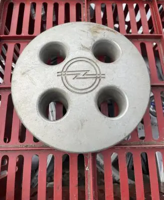 Opel Rekord E2 Original wheel cap 90061038 2512689