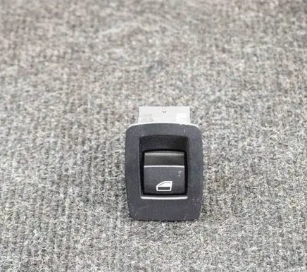 BMW 1 F20 F21 Electric window control switch 9208106