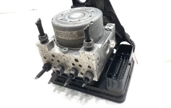 Volkswagen PASSAT B8 ABS Pump 5Q0614517GD