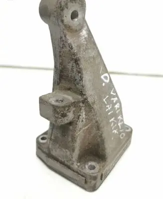 Mercedes-Benz Vito Viano W639 Engine mounting bracket A6462230204