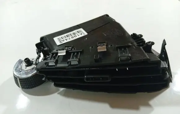 Ford Focus Dash center air vent grill BM51A014L20bc