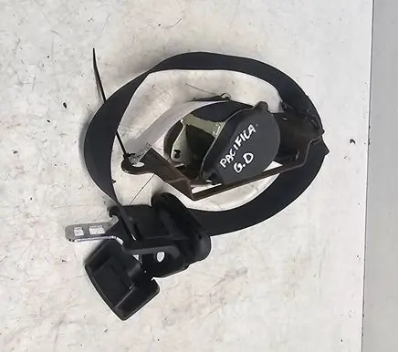 Rear seatbelt