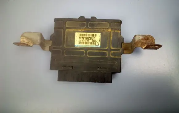 Mitsubishi Pajero ABS control unit/module MN102834 X2T34173M