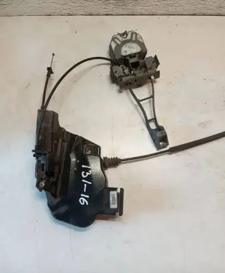 Volvo S40 Front door lock 30753661 C75RB