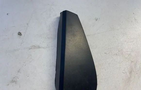 Renault Megane III Fender end trim 833300006r