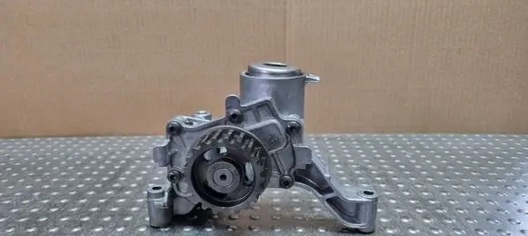 Ford Focus Oil pump H6BG-6600-BA