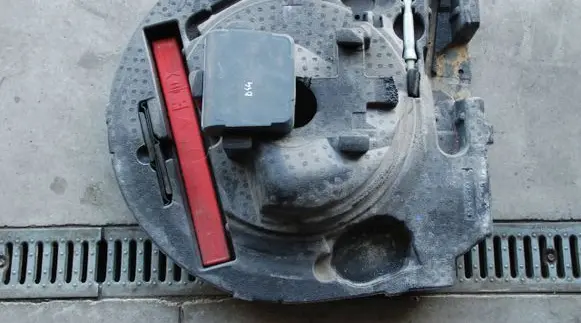 Citroen DS4 Spare wheel section trim 