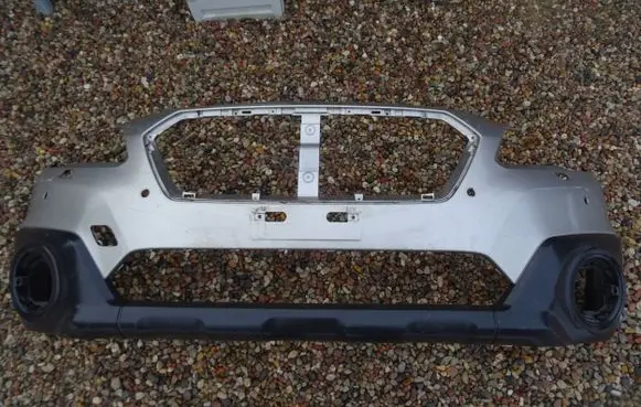 Subaru Legacy Front bumper R10P2