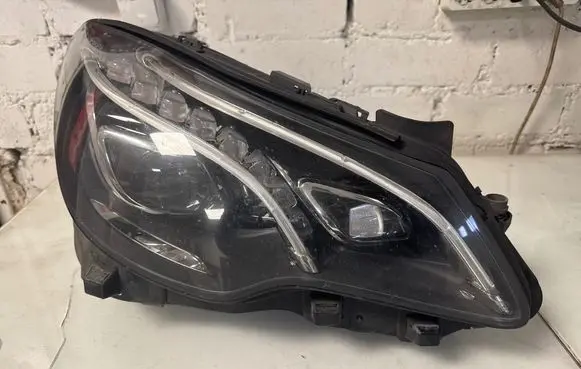 Mercedes-Benz E A207 Headlight/headlamp A2079064200