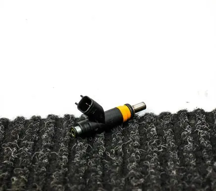 Dodge Challenger Fuel injector 05037479AC