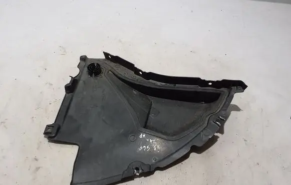 BMW i5 G60 Engine splash shield/under tray 9881711