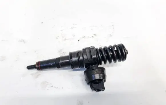 Skoda Octavia Mk2 (1Z) Fuel injector 038130073AG 0414720215