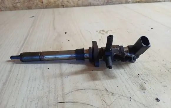Fuel injector