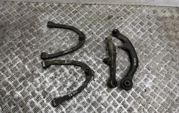 Nissan 350Z Front lower control arm/wishbone