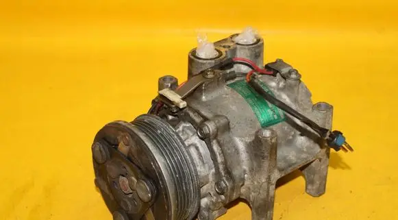 Ford Fiesta Air conditioning (A/C) compressor (pump)