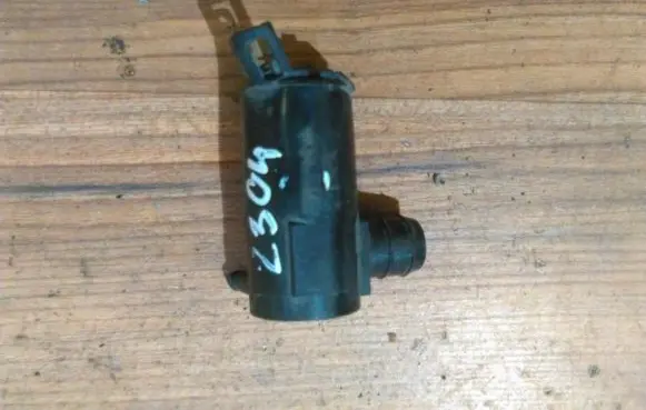 Volkswagen Polo III 6N 6N2 6NF Windscreen/windshield washer pump