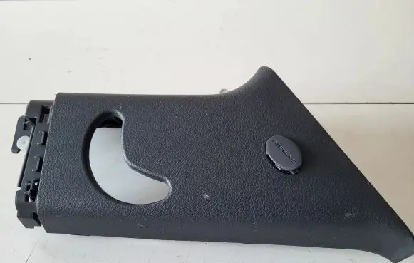Hyundai Santa Fe Seat belt trim 858512W000