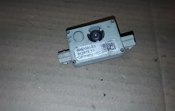 BMW 3 E90 E91 Antenna control unit 699009003
