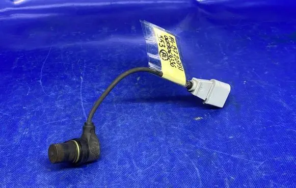 Audi A4 S4 B7 8E 8H Crankshaft position sensor 06A906433G