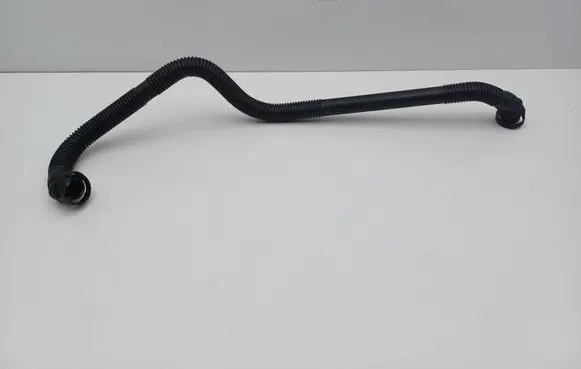 Audi A4 S4 B5 8D Breather hose/pipe 06B133809G