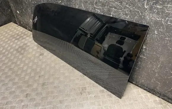 Opel Zafira Life Rear side window 9817392580
