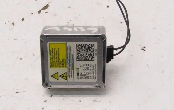 Audi A4 S4 B9 Voltage converter/converter module 9285410171