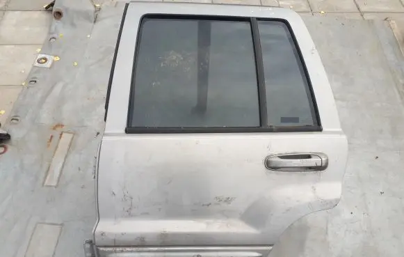 Jeep Grand Cherokee (WJ) Rear door