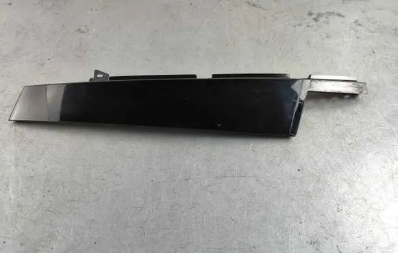 Volvo S90, V90 Front door glass trim molding 31378624