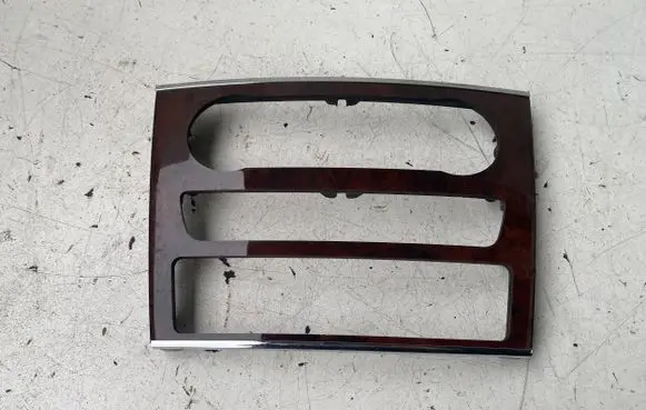 Mercedes-Benz GL X164 Radio/GPS head unit trim W1402001