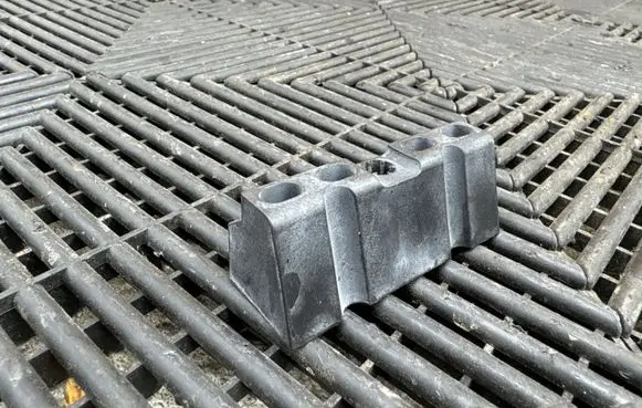 Ford Mustang VI Battery bracket F75B10747AA
