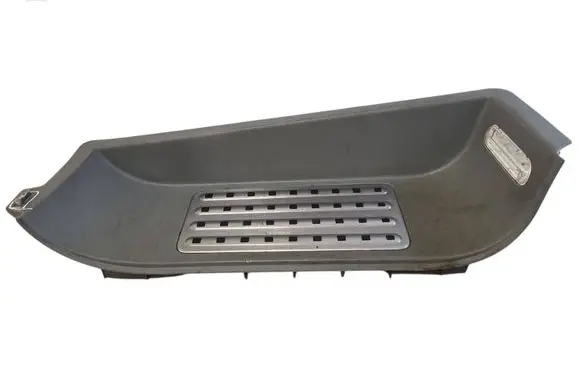 Front sill trim cover