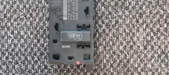 Mercedes-Benz Vito Viano W639 Door control unit/module 639820022601 6398200226