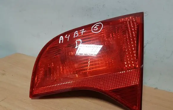 Audi A4 S4 B7 8E 8H Tailgate rear/tail lights 8E9945094