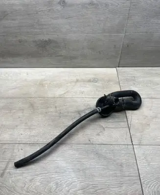 Engine coolant pipe/hose