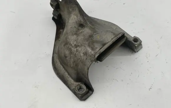 Audi A4 S4 B8 8K Engine mounting bracket 8K0399060L